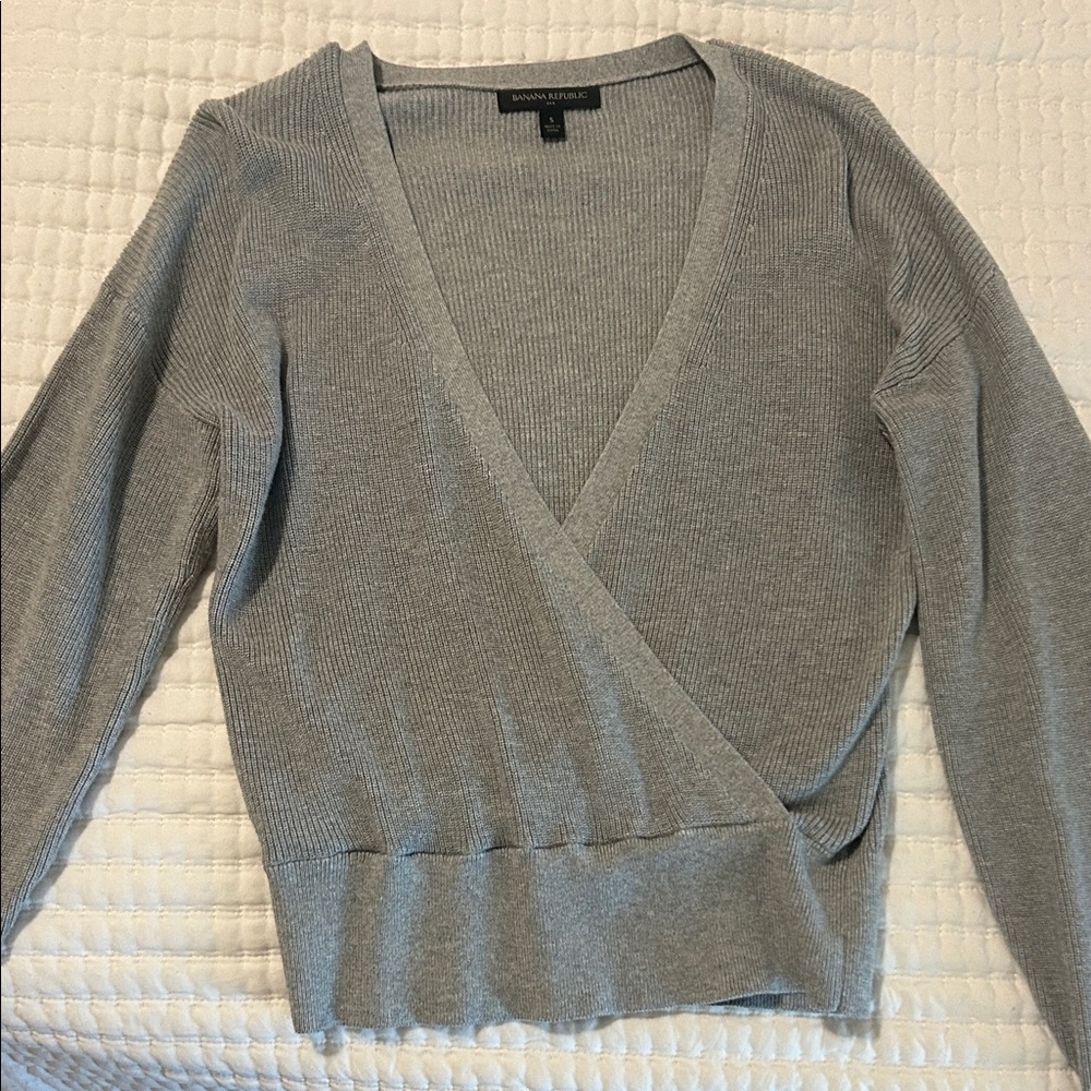 Banana Republic Light Gray Knit Cardigan